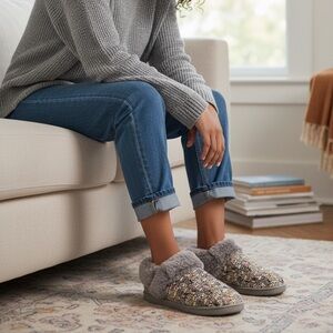 Skechers BOBS Floral Cat Print Slippers with Faux Fur Size 8.5 CottageCore Cozy